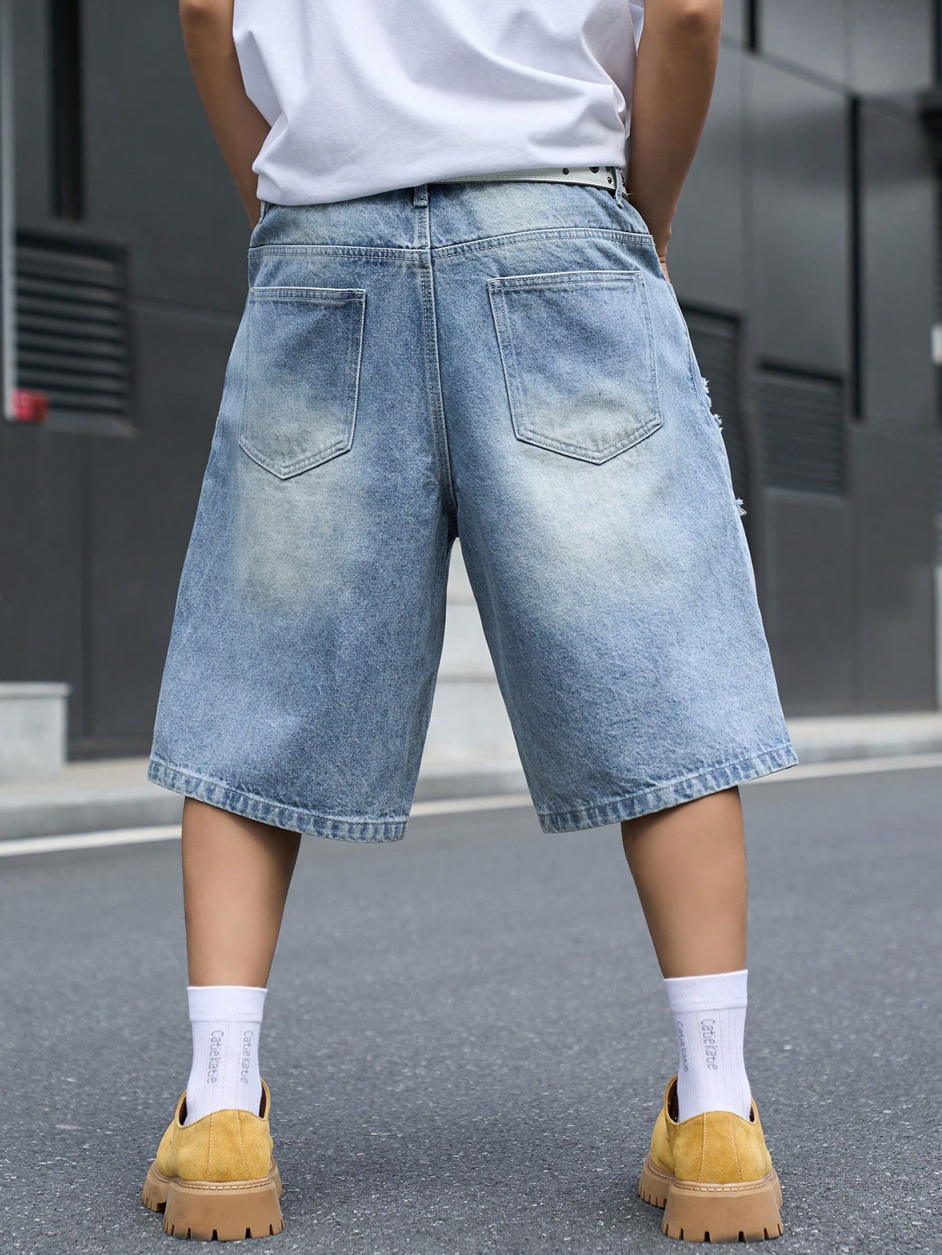 Men's Loose Fit Denim Bermuda  - Street Fashion Jeans ulasan dan harga