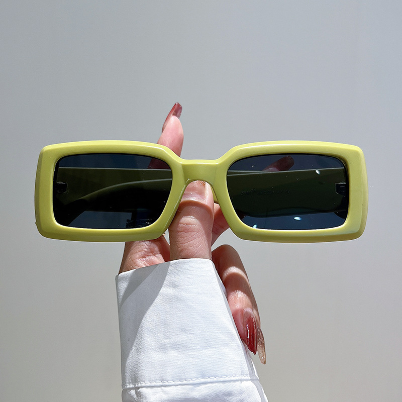 New Rectangular Women's Sungla - Street Fashion Photo ulasan dan harga