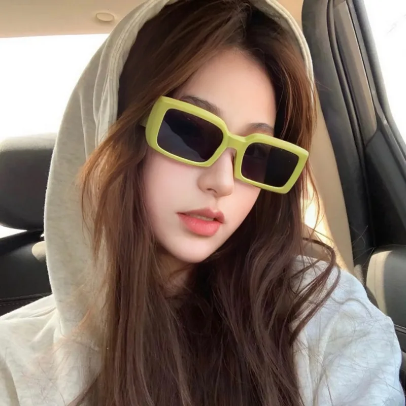 New Rectangular Women's Sungla - Street Fashion Photo ulasan dan harga